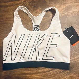 NIKE PRO CLASSIC PADDED, 360• SUPPORT , MEDIUM SUPPORT,CLASSIC STYLE AND SUPPORT